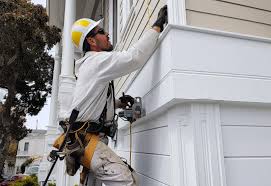 How To Choose The Right Materials for Your Siding Installation in 'Smithville Sanders, IN